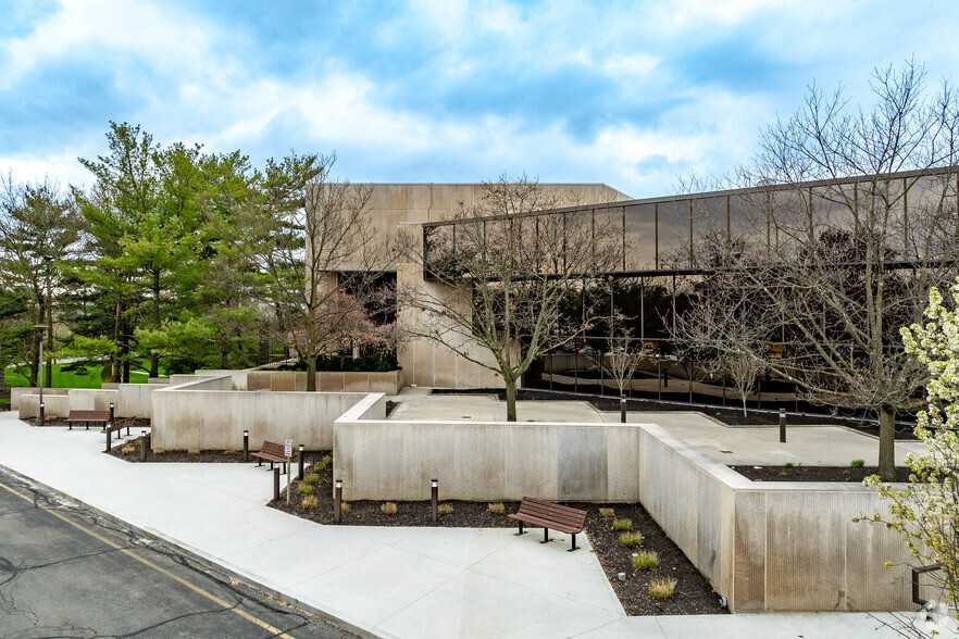 800 Brooksedge Blvd, Westerville, OH for lease - Primary Photo - Image 1 of 6