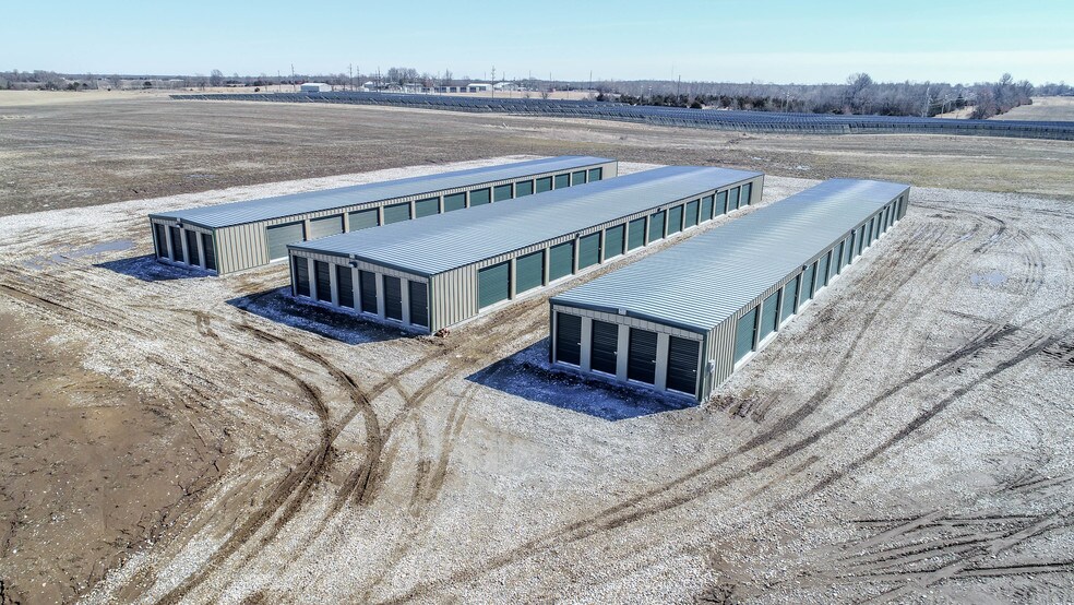 422 Lake St, Macon, MO for sale - Aerial - Image 1 of 1