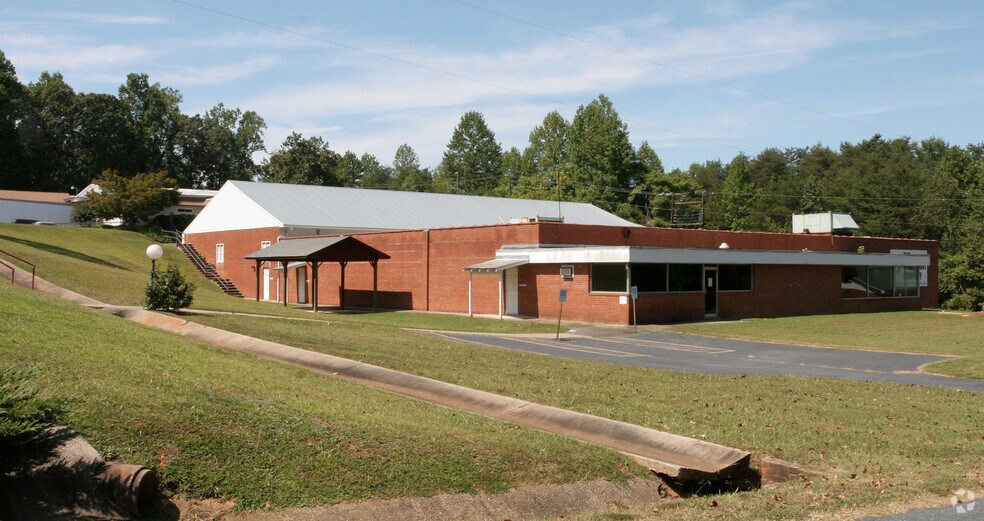 112 Greenhill Rd, Ramseur, NC for sale - Primary Photo - Image 1 of 1