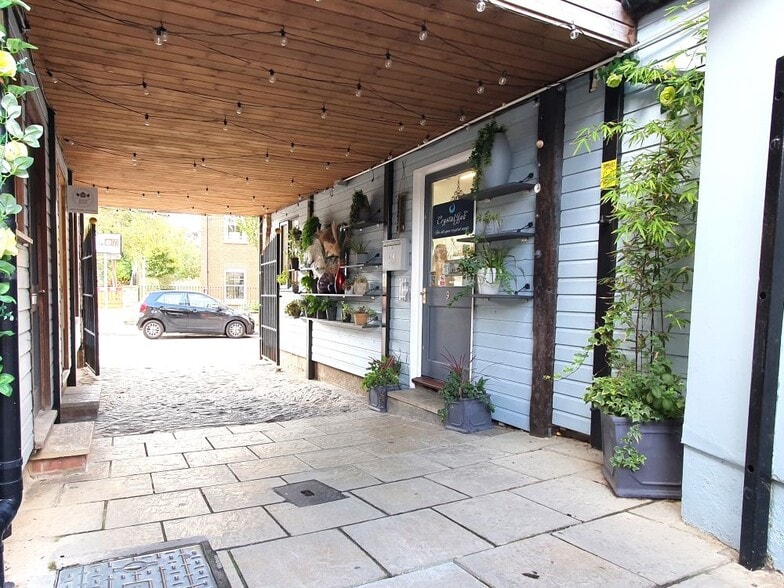 Market Pl, Wantage for lease - Building Photo - Image 3 of 4