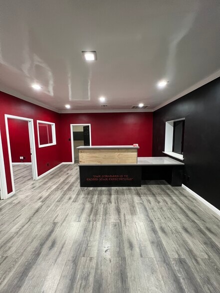 5592 W San Madele Ave, Fresno, CA for lease - Building Photo - Image 2 of 24