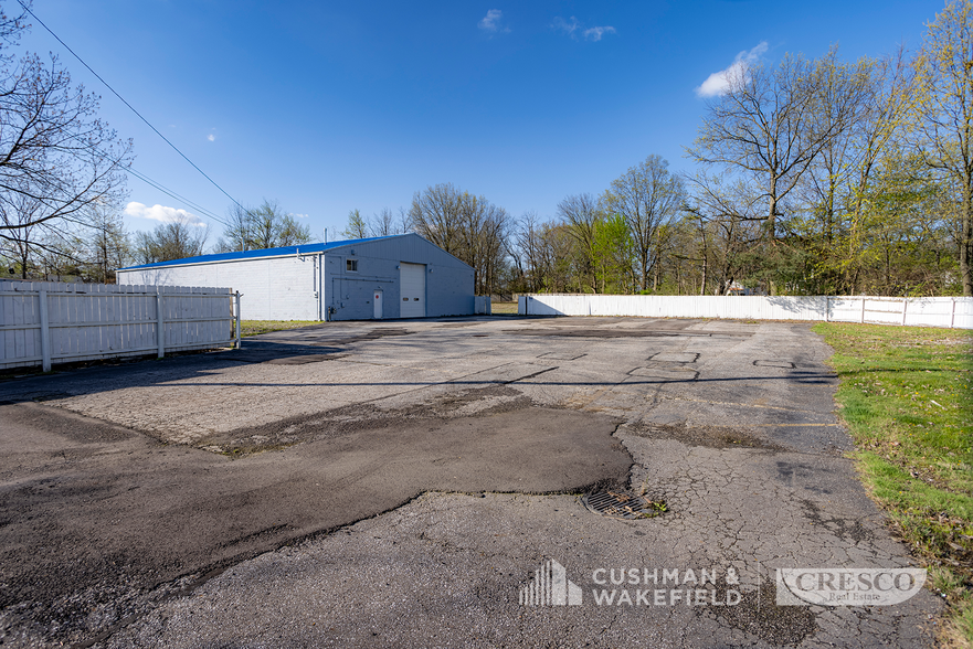 16514 Broadway Ave, Maple Heights, OH for sale - Building Photo - Image 3 of 9