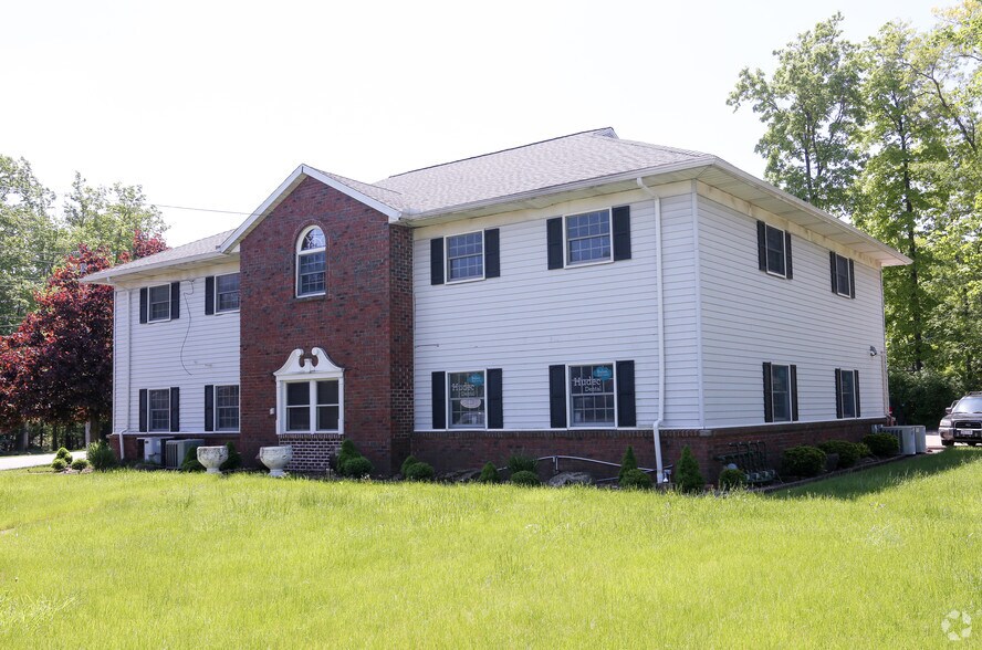 8191 Broadview Rd, Broadview Heights, OH 44147