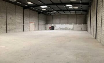 12 Avenue Arago, Morangis for lease Interior Photo- Image 1 of 4