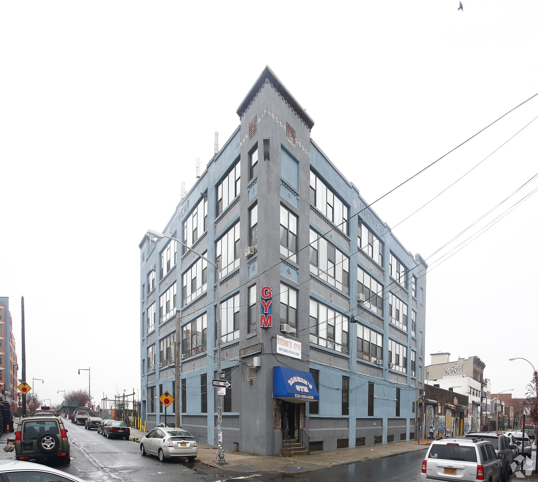 6 Stanwix St, Brooklyn, NY for sale Primary Photo- Image 1 of 1