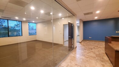 4811 Beach Blvd, Jacksonville, FL for lease Interior Photo- Image 2 of 4