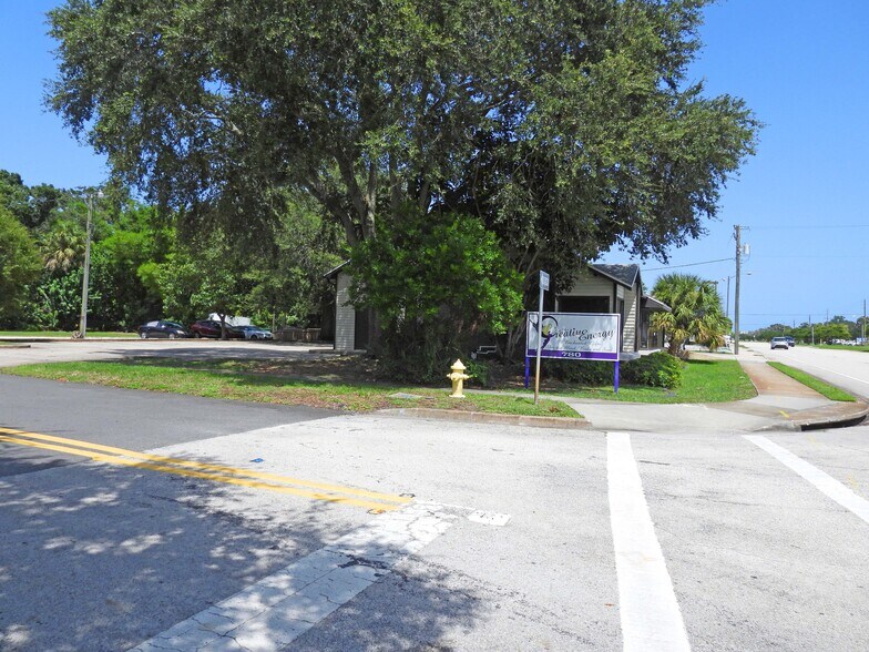 1933 Palm Blvd, Melbourne, FL for sale - Building Photo - Image 3 of 3