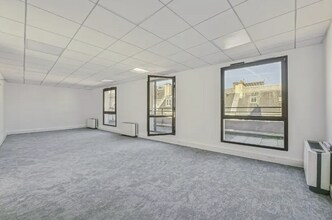 8 Rue De La Terrasse, Paris for lease Interior Photo- Image 1 of 6