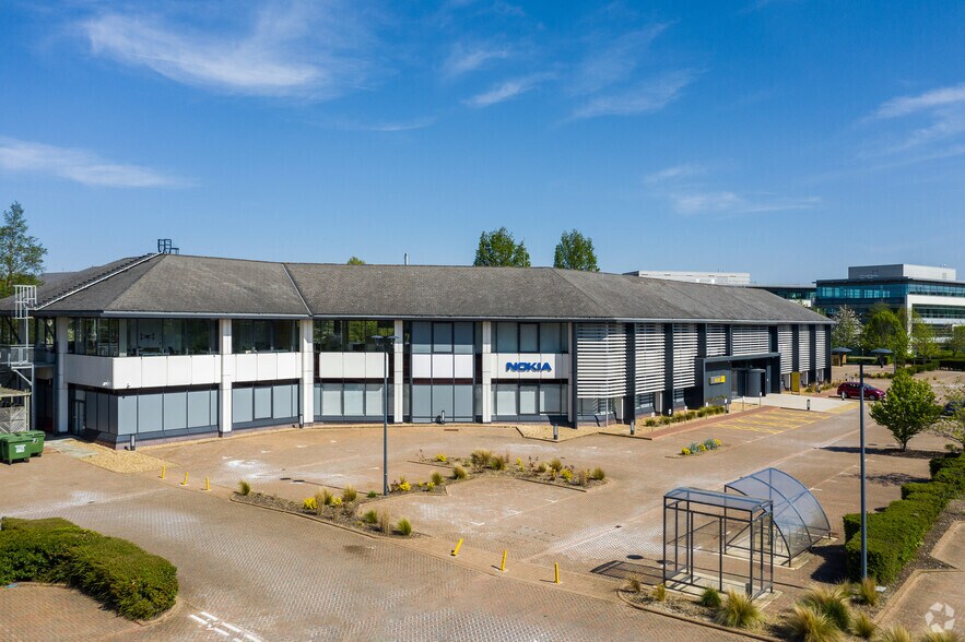 Waterside Dr, Reading, RG7 4SA Hive 1