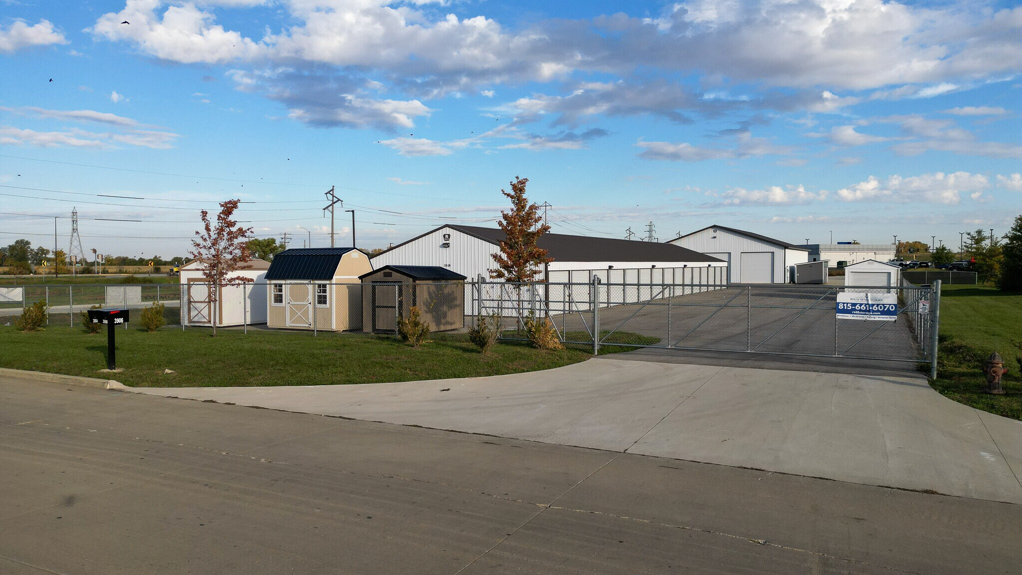 3906 Hospitality Ln, Decatur, IL for sale Primary Photo- Image 1 of 1