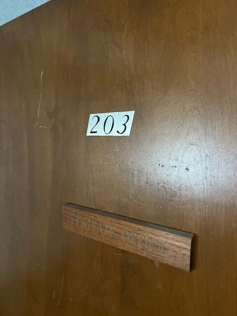 813 E Michigan Ave, Ypsilanti, MI for lease Interior Photo- Image 1 of 3