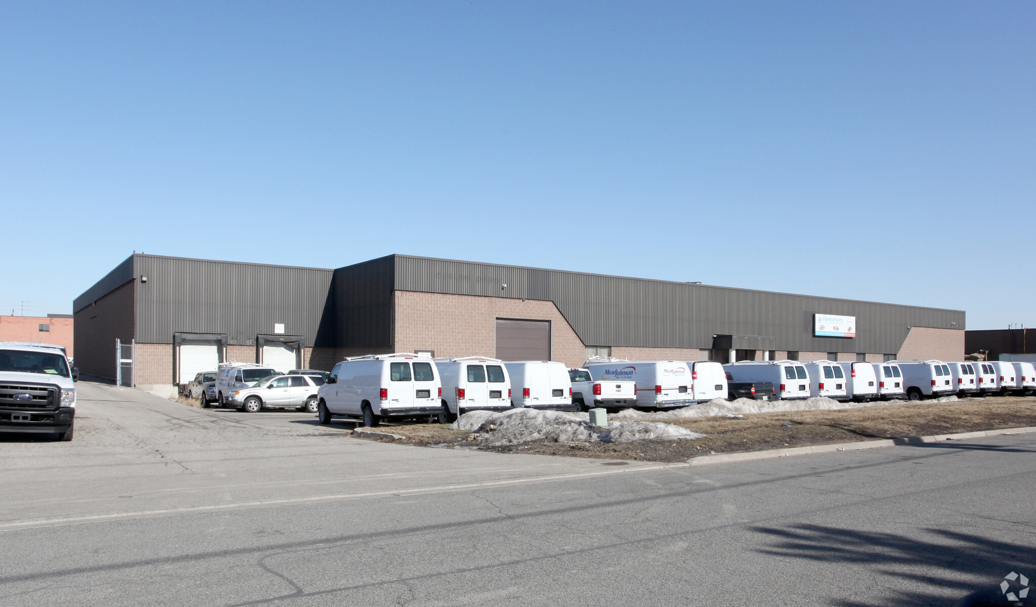 1093 Lorimar Dr, Mississauga, ON for lease Primary Photo- Image 1 of 4