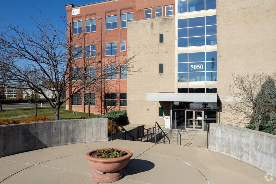 5050 Section Ave, Norwood, OH 45212 Office for Lease