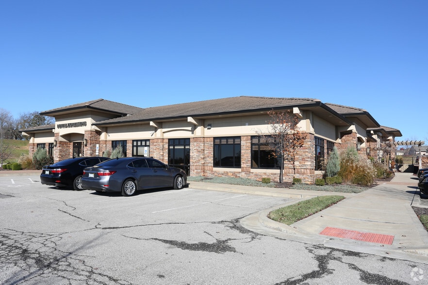 14105 Overbrook Rd, Leawood, KS for sale - Building Photo - Image 1 of 1