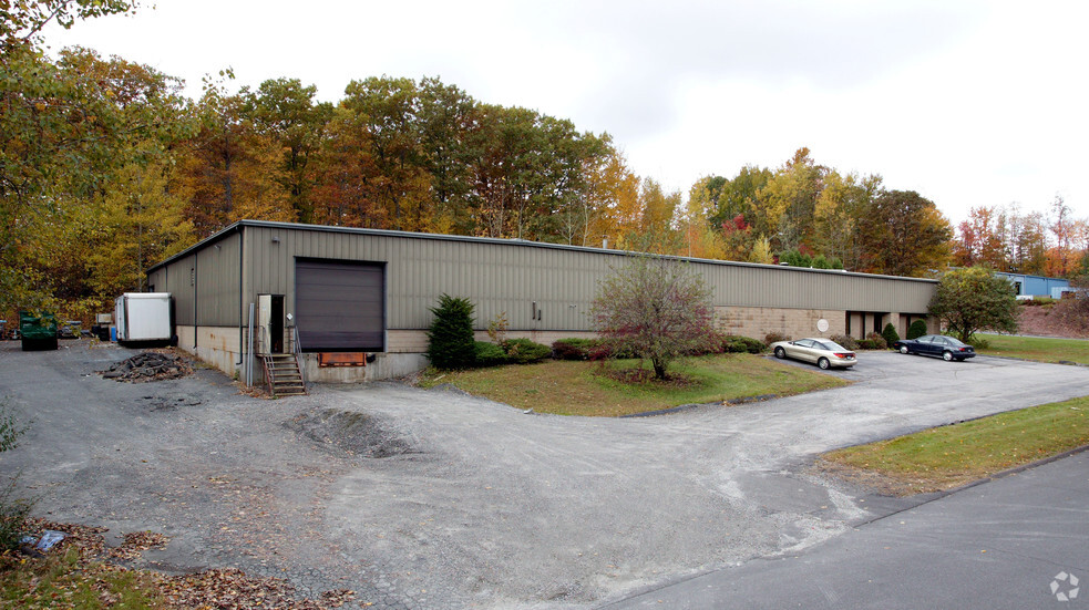 15 Container Dr, Terryville, CT for lease - Primary Photo - Image 1 of 70