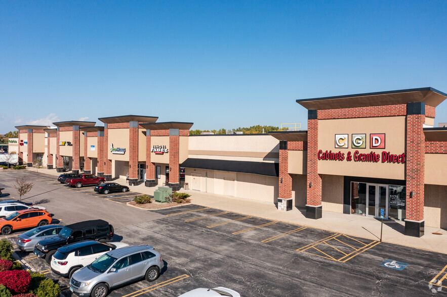 1175-1231 N Gary Ave, Carol Stream, IL for lease - Building Photo - Image 1 of 6