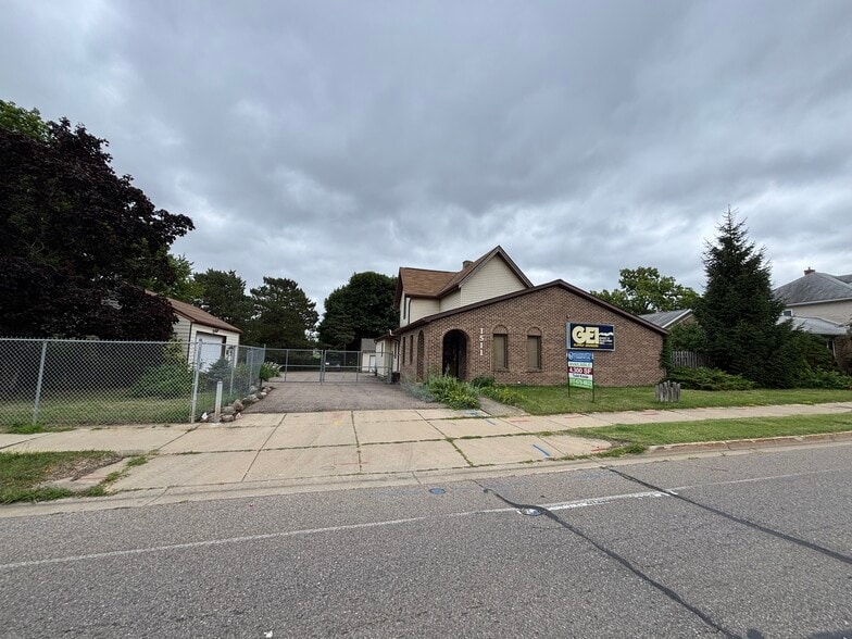 1511 S Washington Ave, Lansing, MI for sale - Building Photo - Image 1 of 4