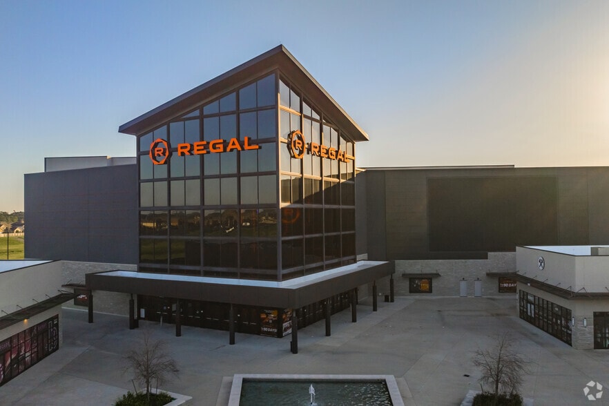 4495 Riley Fuzzel Rd, Spring, TX for lease - Building Photo - Image 2 of 4