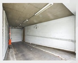 1A Elthorne Rd, London for lease Interior Photo- Image 2 of 4