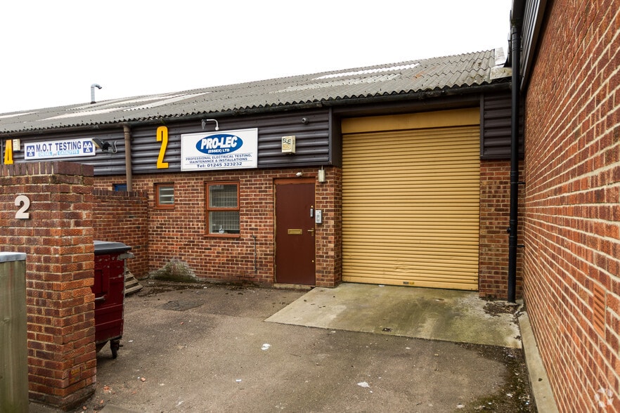 Redhills Rd, Chelmsford, CM3 5UP