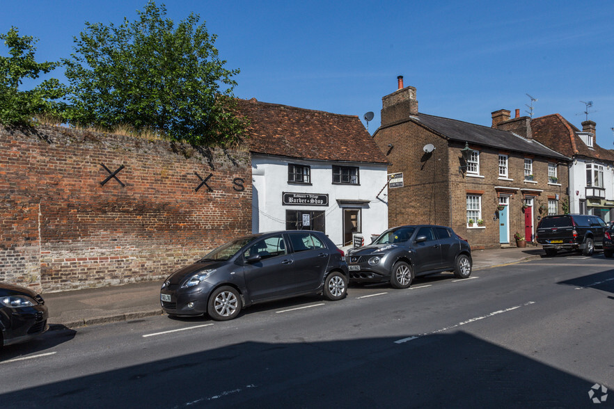 42-44 High St, Redbourn for lease - Primary Photo - Image 1 of 6