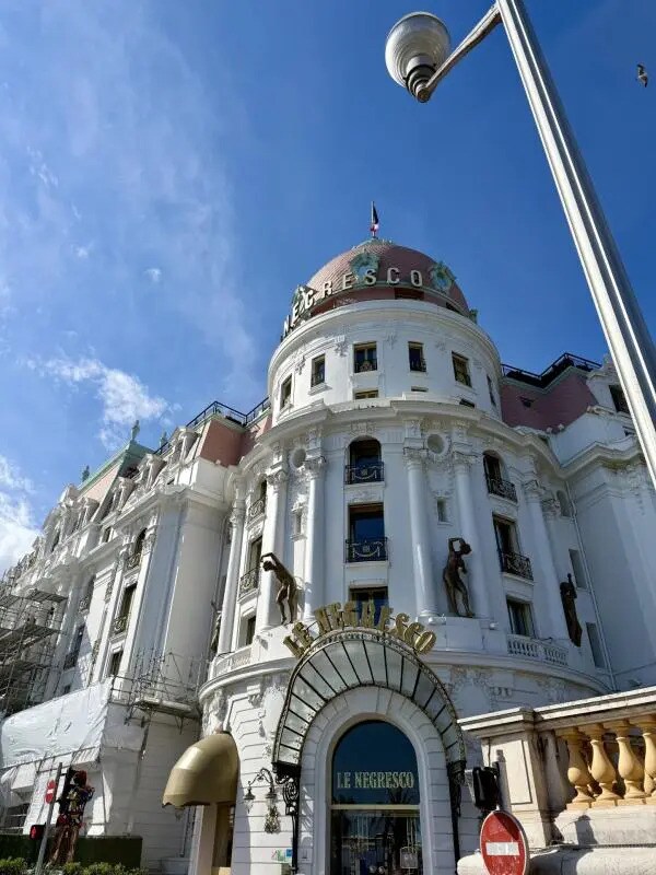 Retail in Nice for lease Building Photo- Image 1 of 7