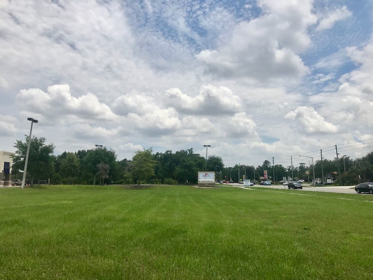 831 N Chickasaw Trl, Orlando, FL 32825