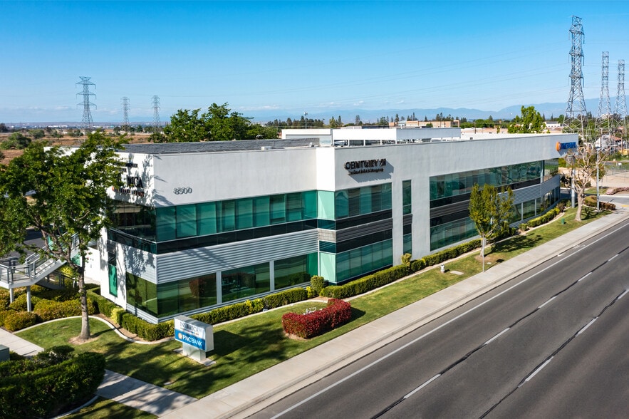 8500 Stockdale Hwy, Bakersfield, CA 93311 University Place