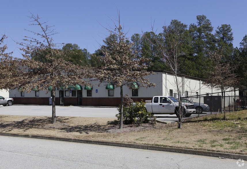 6935 Oak Ridge Commerce Way, Austell, GA for lease - Building Photo - Image 2 of 4
