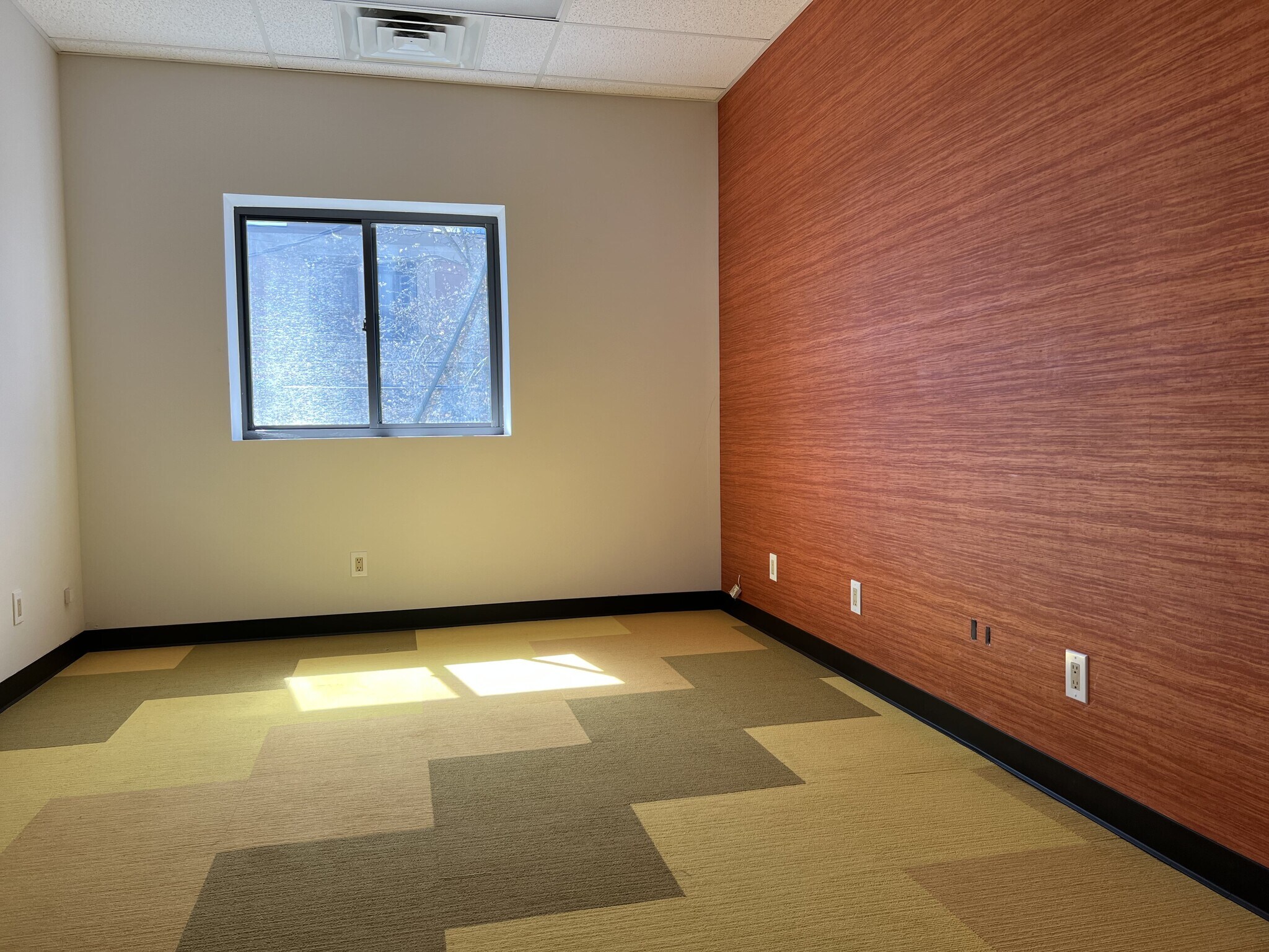 183 Mineola Blvd, Mineola, NY 11501 Office for Lease