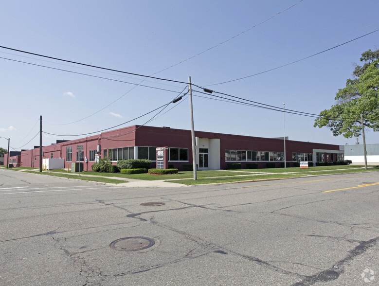 1200-1264 Woodward Hts, Ferndale, MI for lease - Building Photo - Image 3 of 16