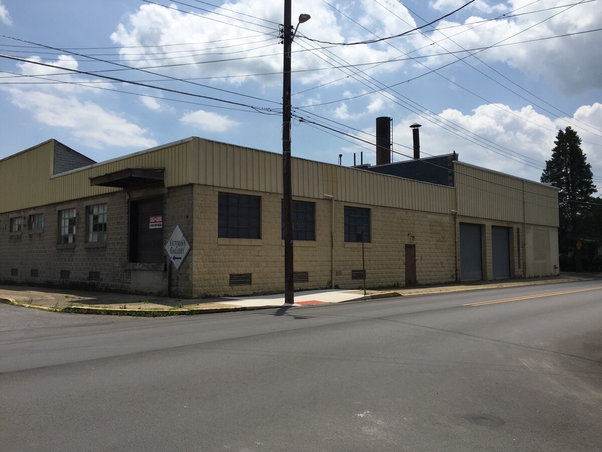 15 Pine St, Mount Union, PA 17066