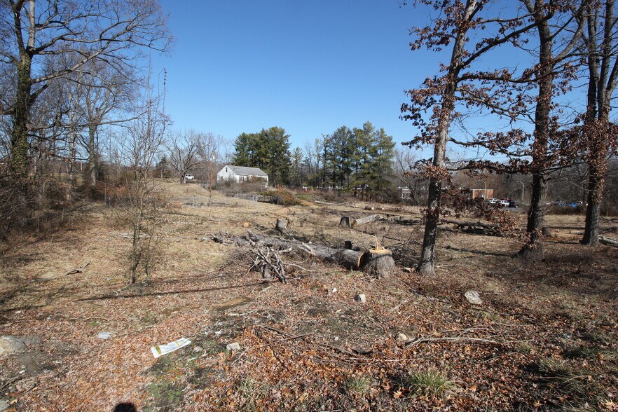 1229 Rosser Ave, Waynesboro, VA for sale - Building Photo - Image 2 of 9