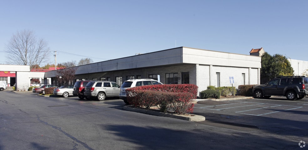 6268 Jericho Tpke, Commack, NY for sale - Building Photo - Image 3 of 27