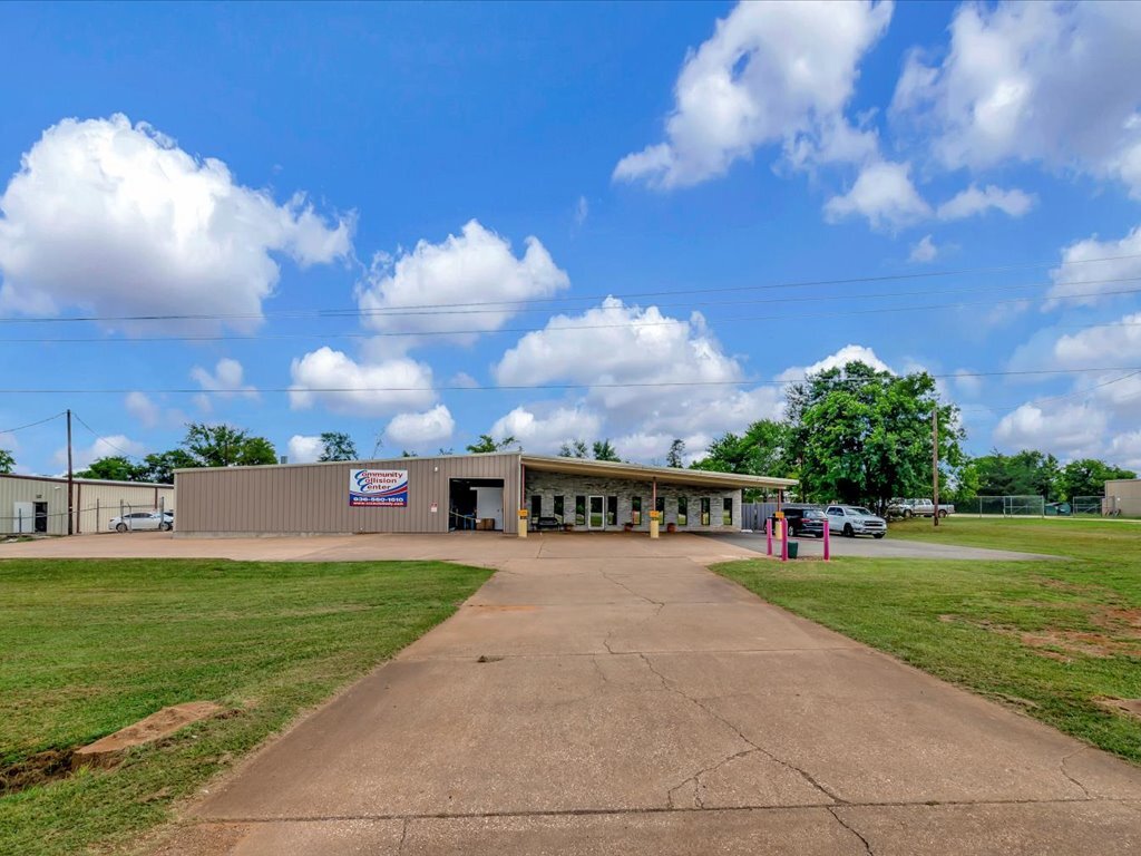 2220 N Stallings Dr, Nacogdoches, TX for sale Primary Photo- Image 1 of 27