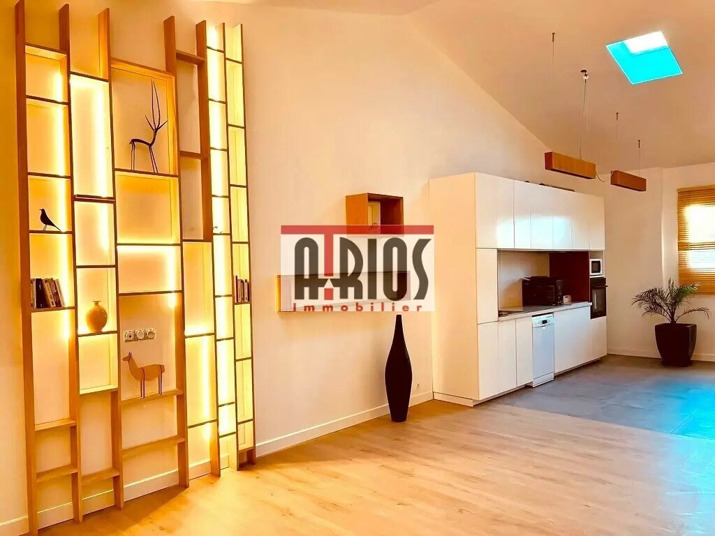 Office in La Crau for lease Interior Photo- Image 1 of 10