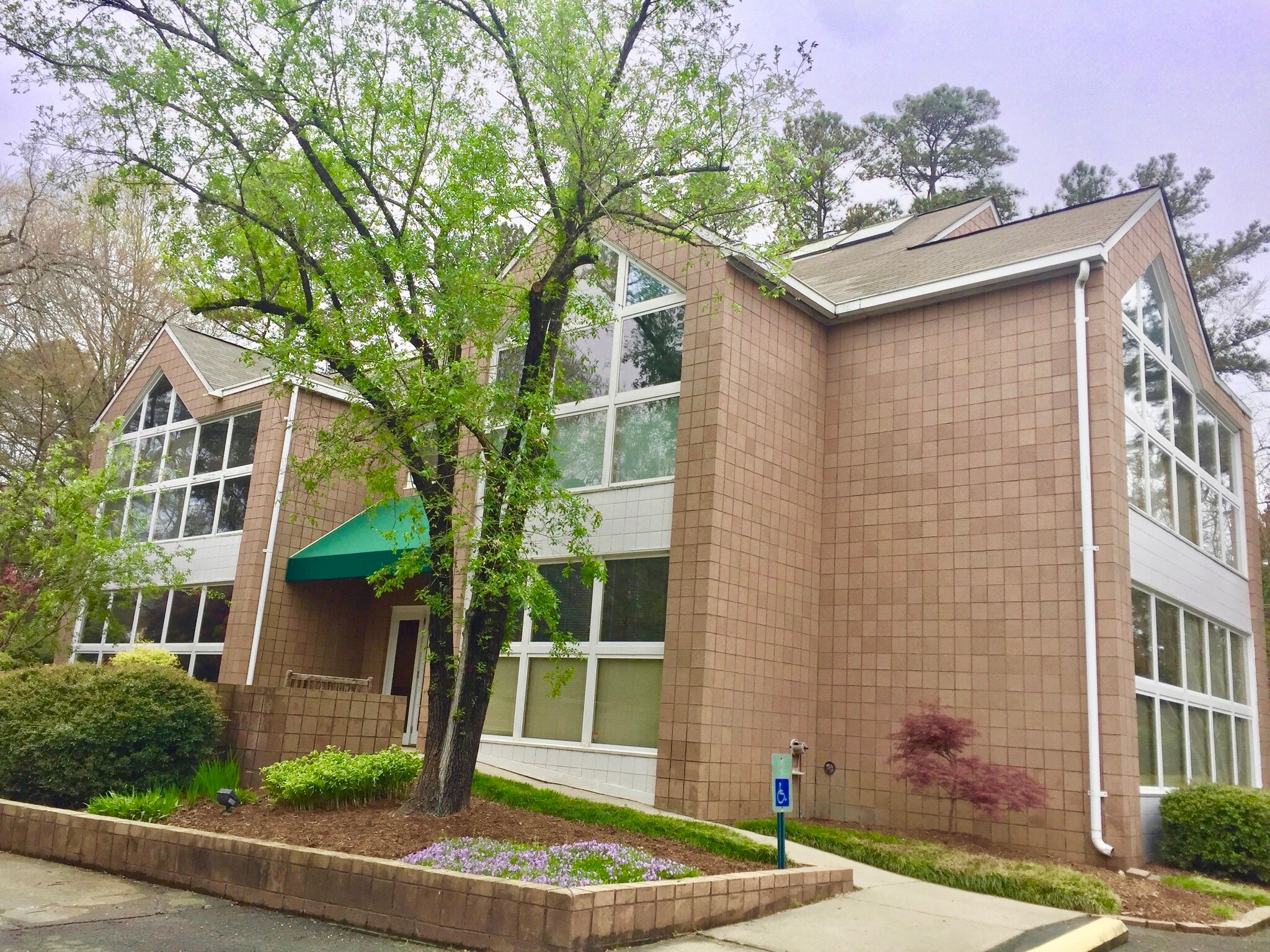 976 Martin Luther King Jr Blvd, Chapel Hill, NC for lease Building Photo- Image 1 of 16