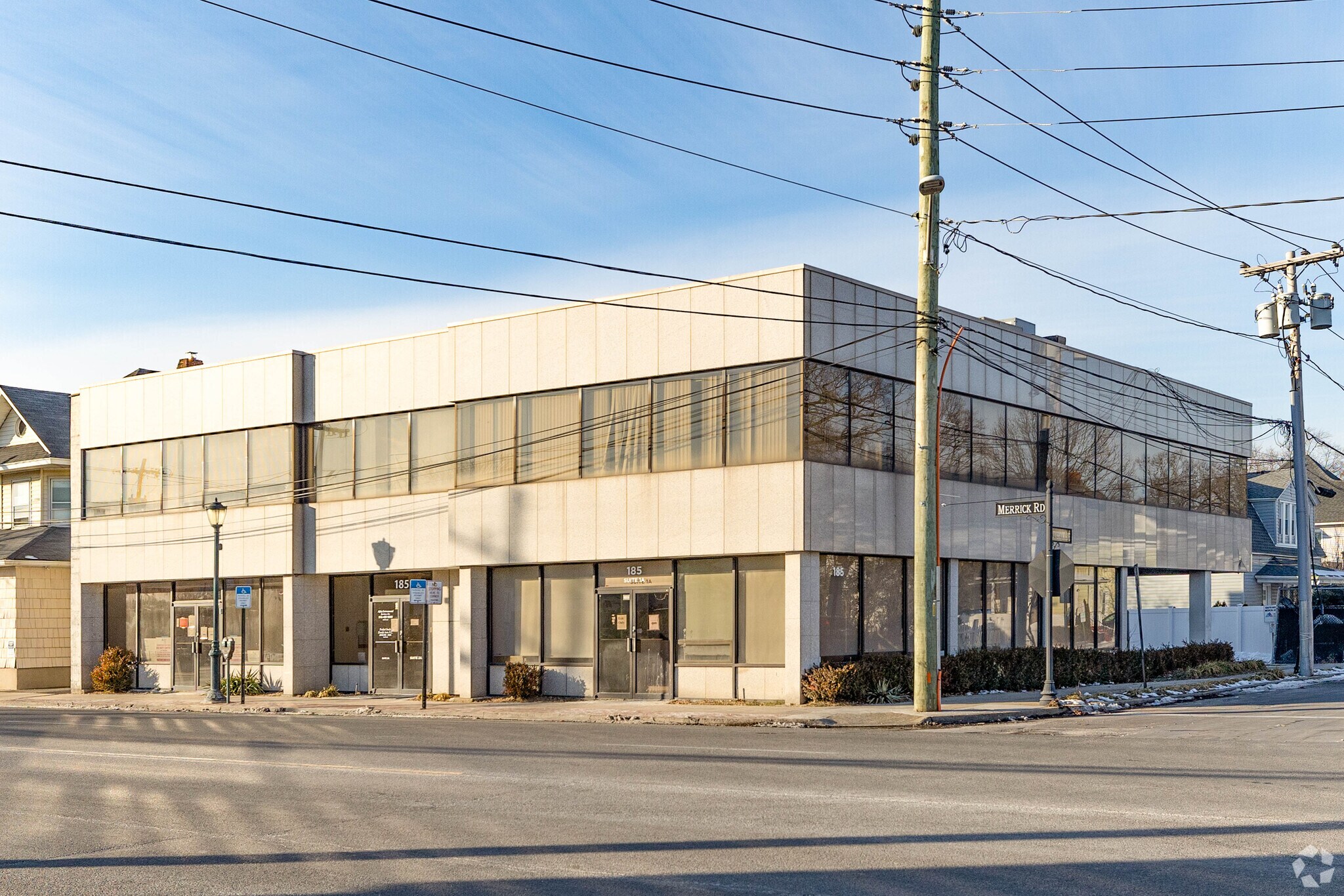 185 Merrick Rd, Lynbrook, NY for sale Primary Photo- Image 1 of 1