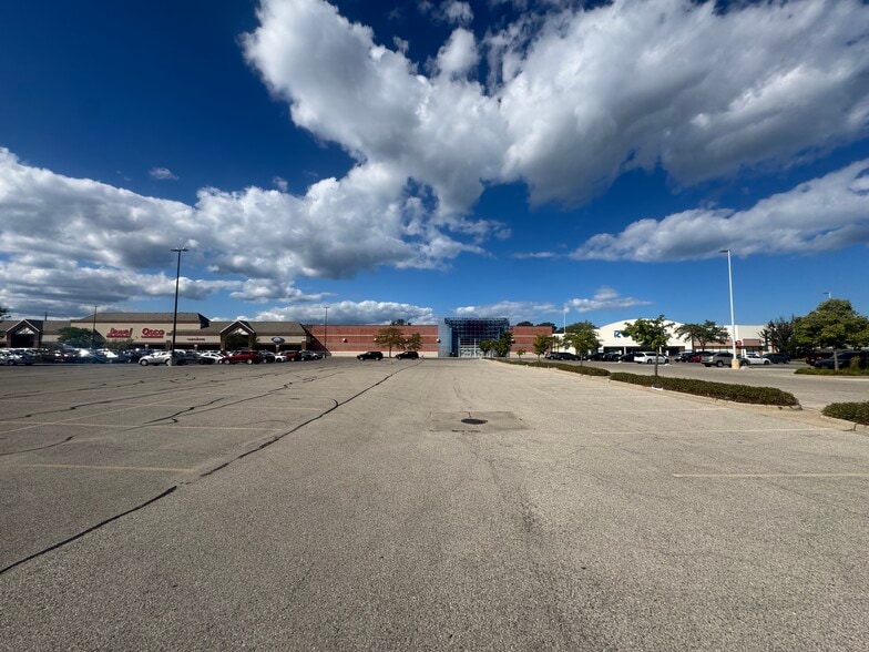 2209-2485 Howard St, Evanston, IL for lease - Building Photo - Image 2 of 3