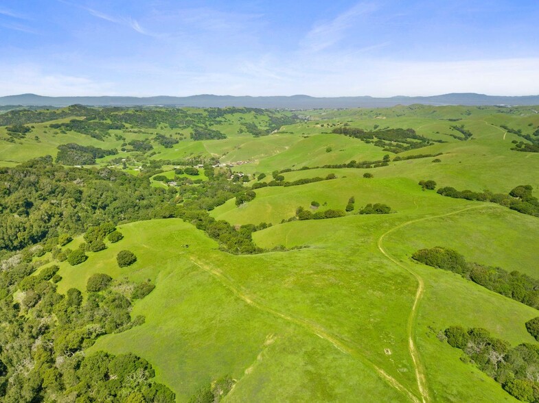 1230 Christie Rd, Martinez, CA for sale - Aerial - Image 2 of 17