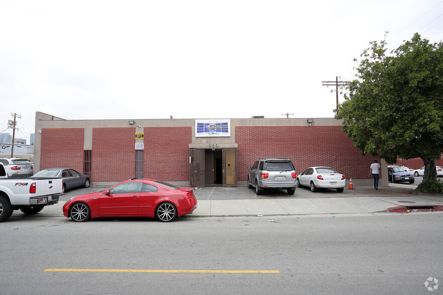 959 E Pico Blvd, Los Angeles, CA for sale - Building Photo - Image 2 of 6