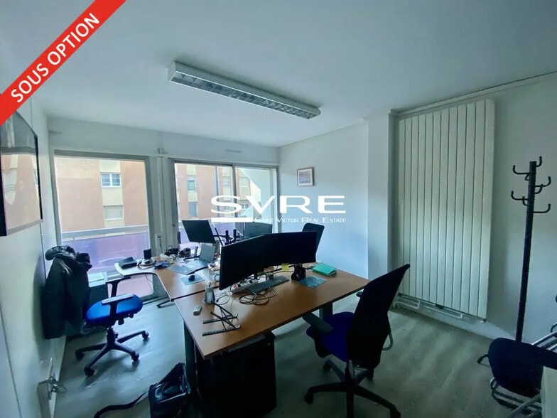 Office in Marseille for sale - Interior Photo - Image 2 of 9