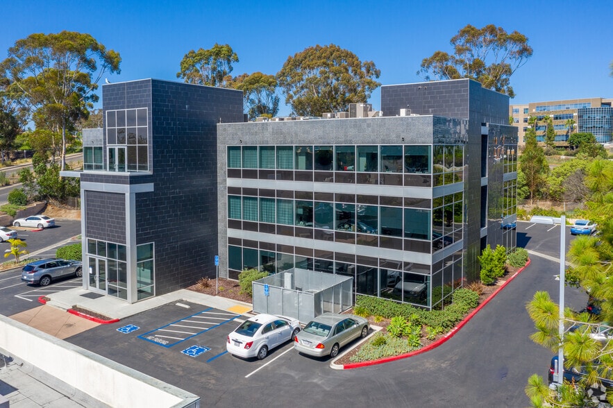 7625-7675 Mesa College Dr, San Diego, CA for lease - Building Photo - Image 2 of 4