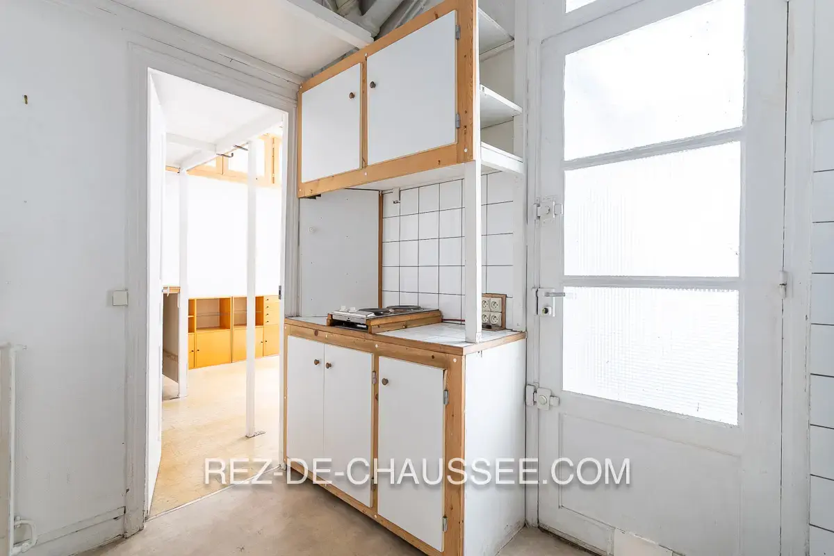 Paris, PAR 75020 -  -  - Interior Photo - Image 1 of 6