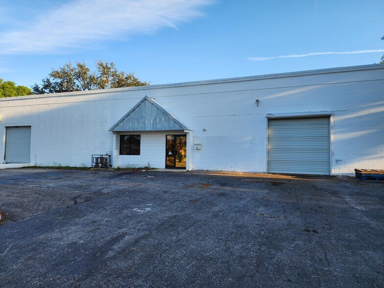 3667-3691 46th Ave N, Saint Petersburg, FL for lease - Building Photo - Image 3 of 23