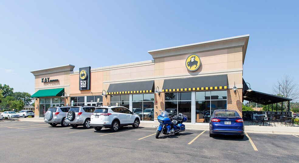 2462-2466 Sycamore Rd, Dekalb, IL for sale - Building Photo - Image 1 of 1