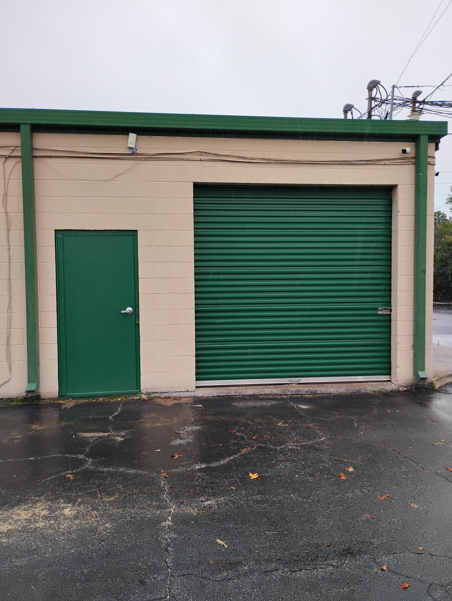 111 Tibet Ave, Savannah, GA for lease Interior Photo- Image 1 of 10