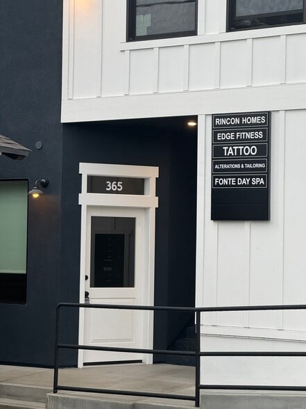 363-371 N Old Newport Blvd, Newport Beach, CA for lease - Building Photo - Image 2 of 7