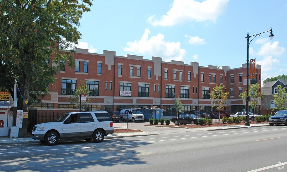 4521 W Lawrence Ave, Chicago, IL for lease - Building Photo - Image 3 of 22