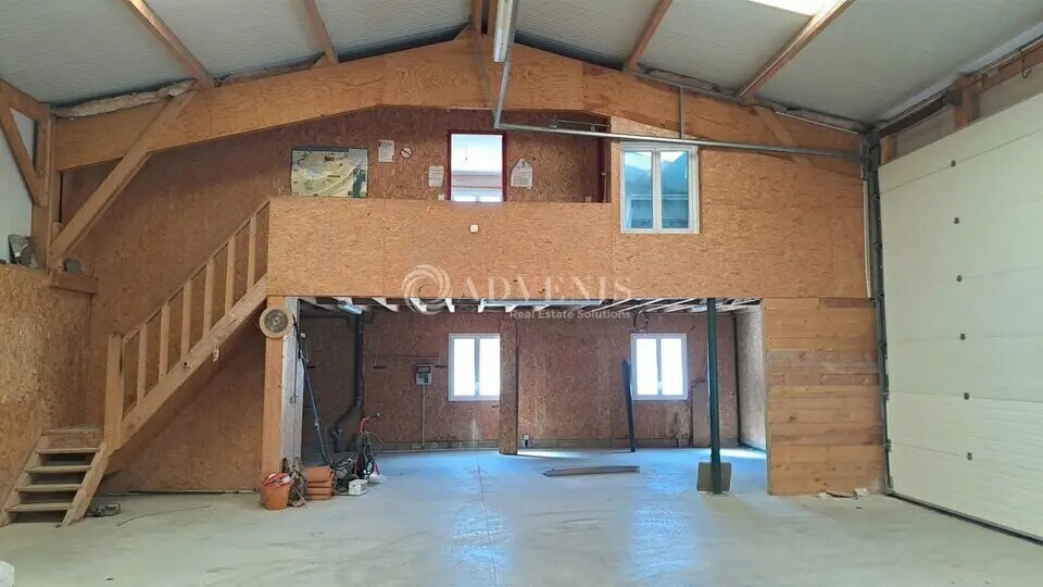 Flex in Thouaré-sur-Loire for lease - Interior Photo - Image 3 of 7